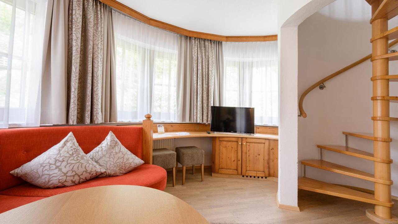 Hotel Garni Castel B&B Ischgl Buitenkant foto