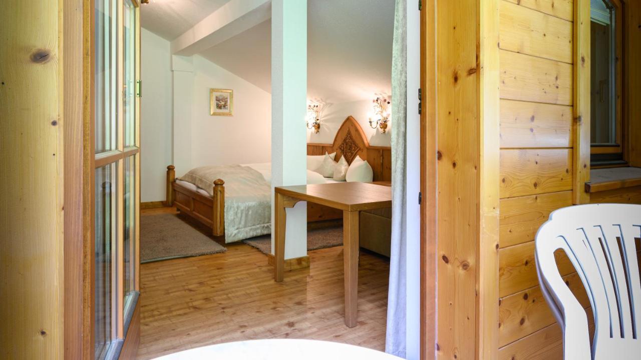 Hotel Garni Castel B&B Ischgl Buitenkant foto
