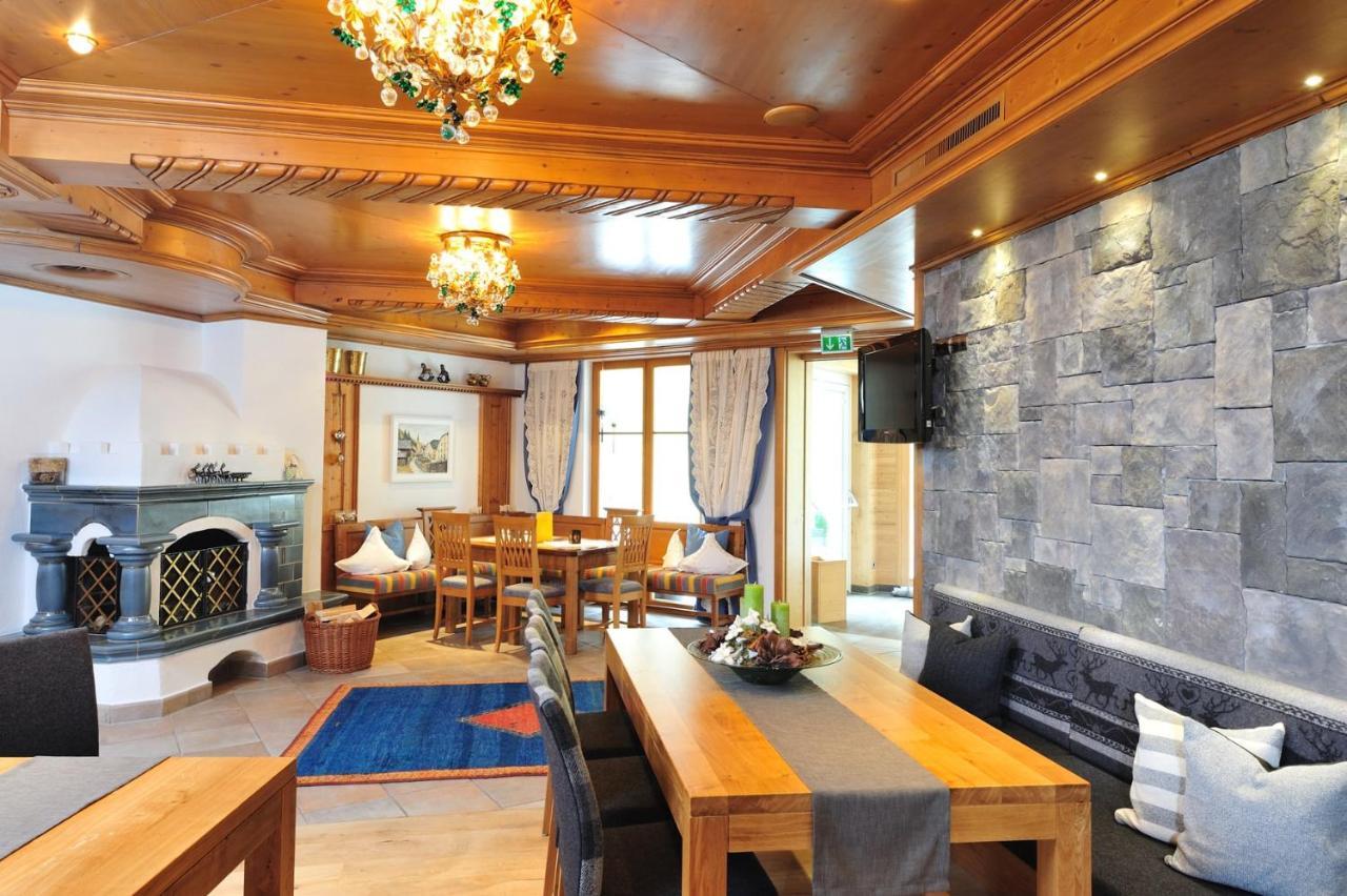 Hotel Garni Castel B&B Ischgl Buitenkant foto
