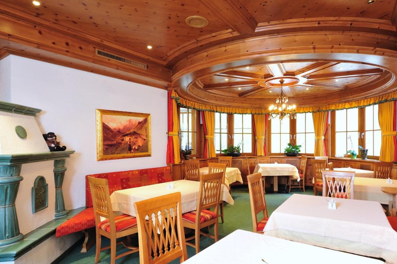 Hotel Garni Castel B&B Ischgl Buitenkant foto