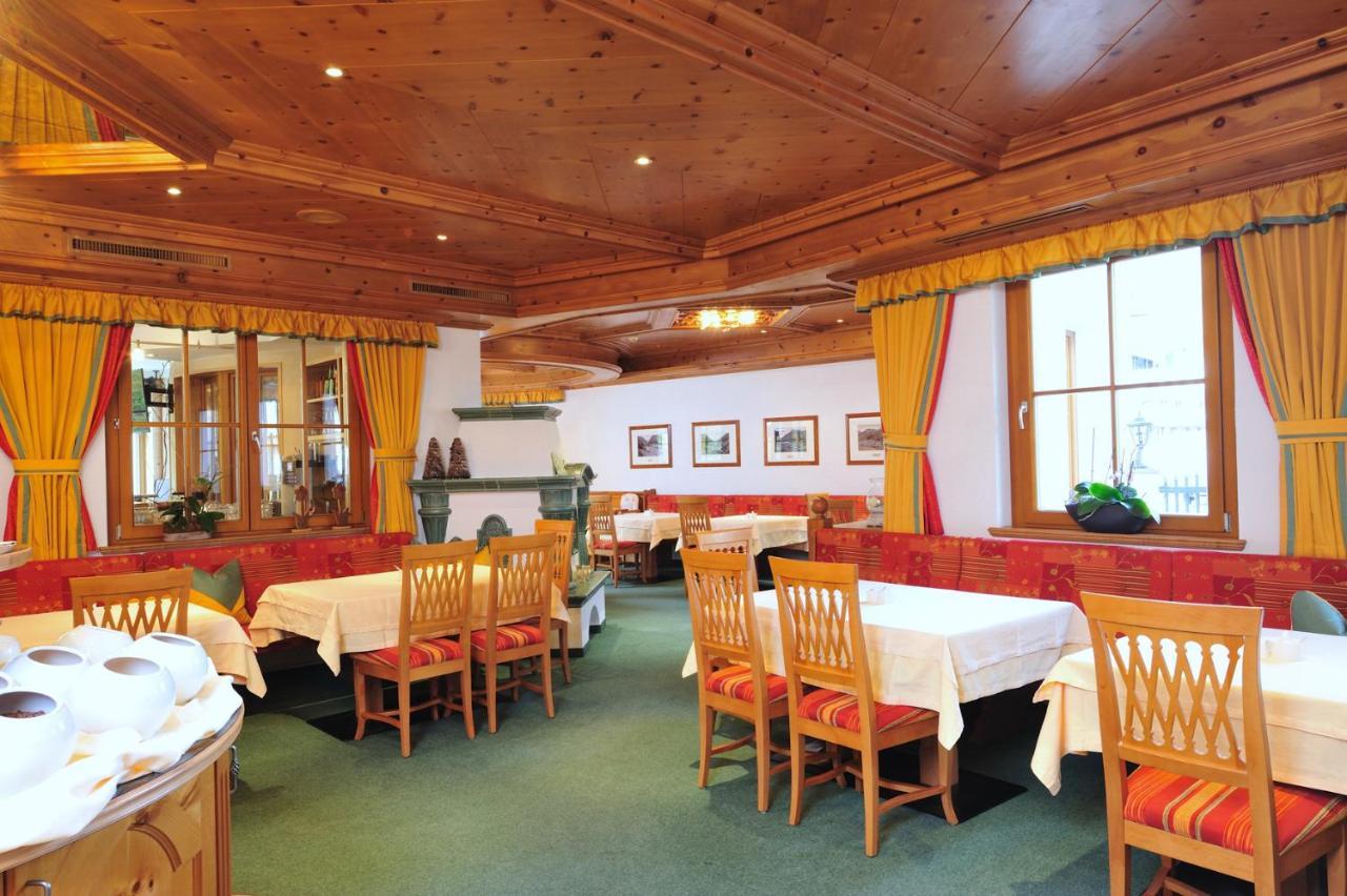 Hotel Garni Castel B&B Ischgl Buitenkant foto