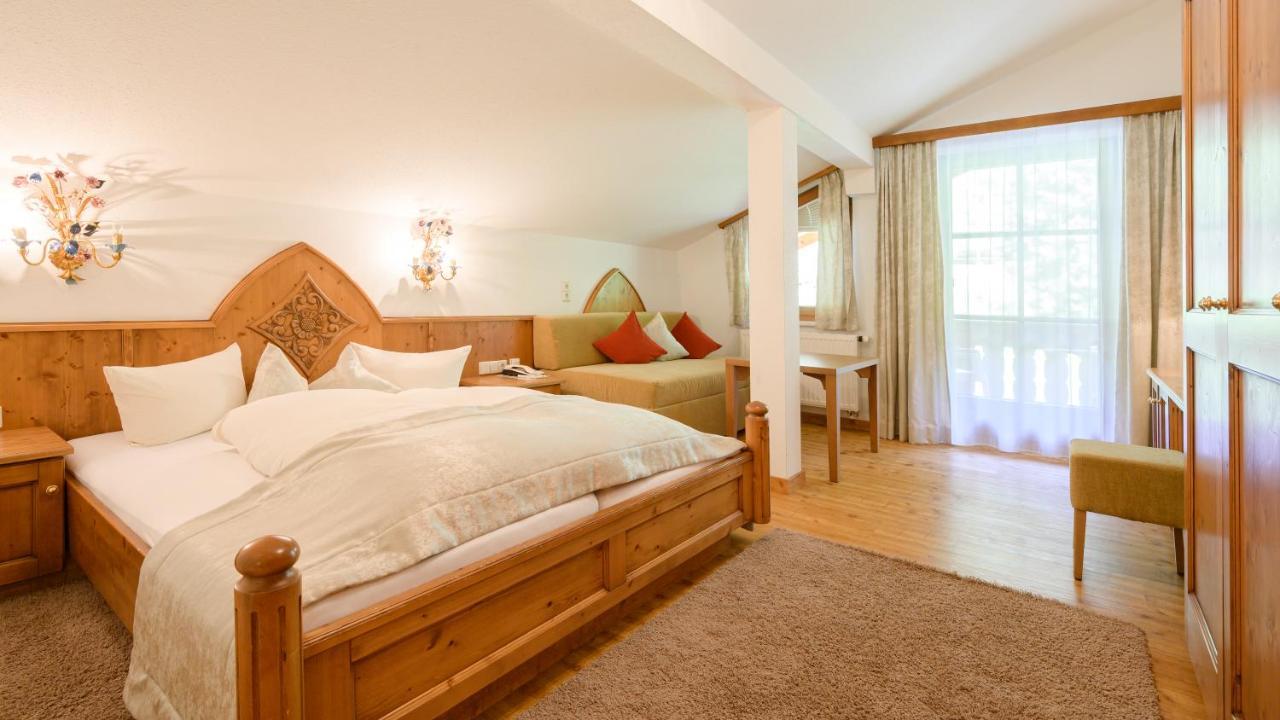 Hotel Garni Castel B&B Ischgl Buitenkant foto